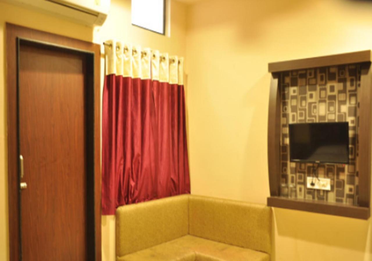 Hotel Royal Palace - 150 Meters From Mahakal Temple Ujjain Extérieur photo